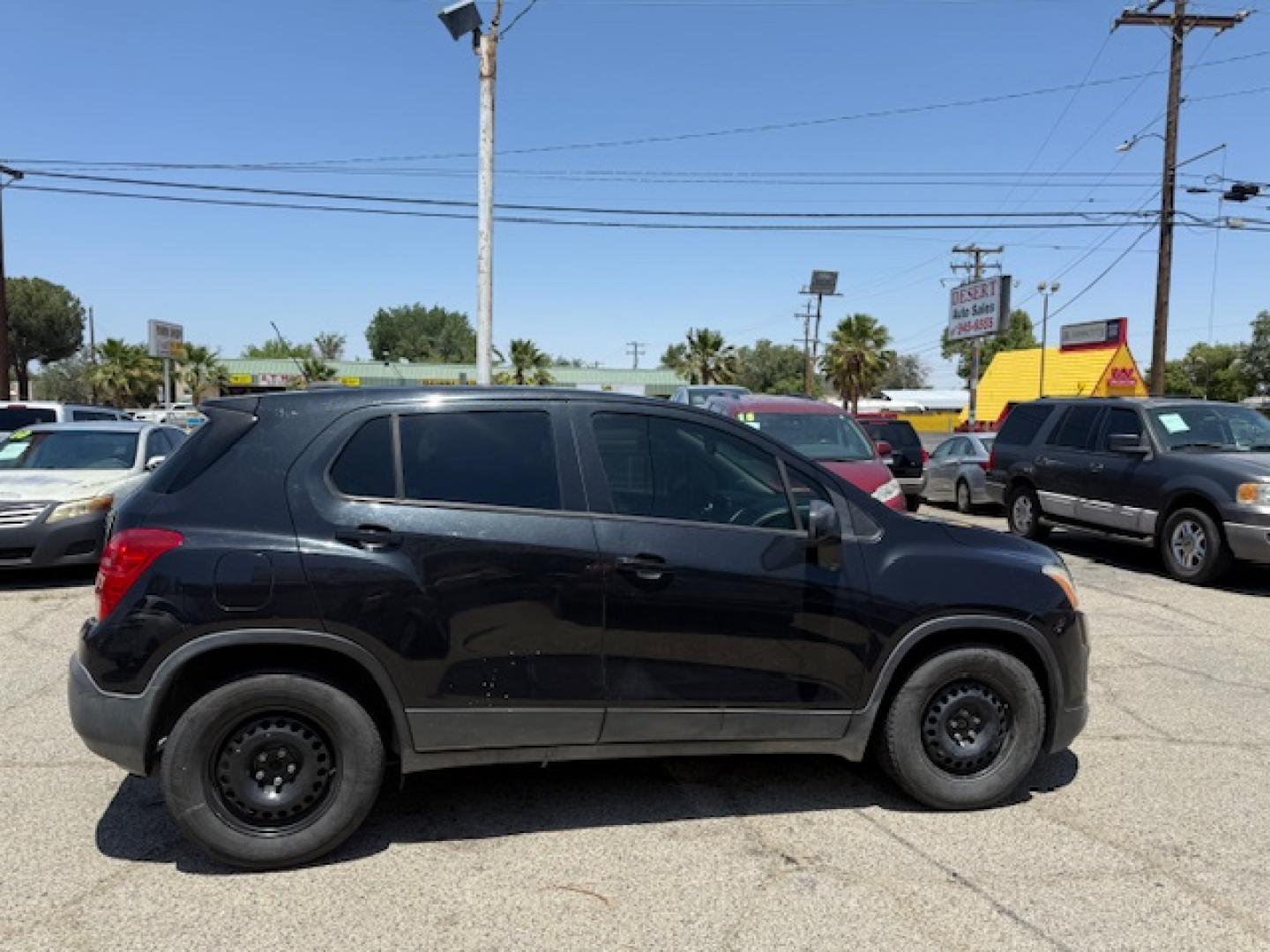 2016 Chevrolet Trax LS FWD (KL7CJKSB6GB) with an 1.4L L4 DOHC 16V engine, 6A transmission, located at 44356 Date Ave., Lancaster, CA, 93534, (661) 945-6555, 34.688919, -118.139374 - Photo#3