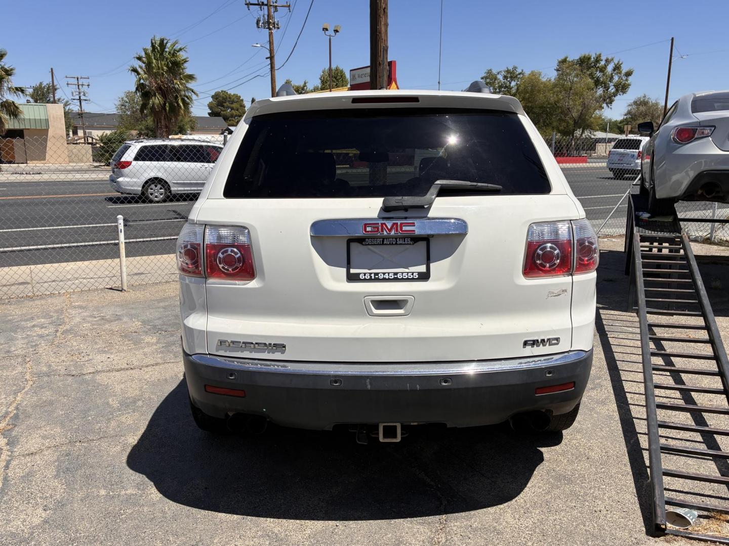 2012 GMC Acadia SLT-1 AWD (1GKKVRED3CJ) with an 3.6L V6 DOHC 24V engine, 6-Speed Automatic transmission, located at 44356 Date Ave., Lancaster, CA, 93534, (661) 945-6555, 34.688919, -118.139374 - Photo#1