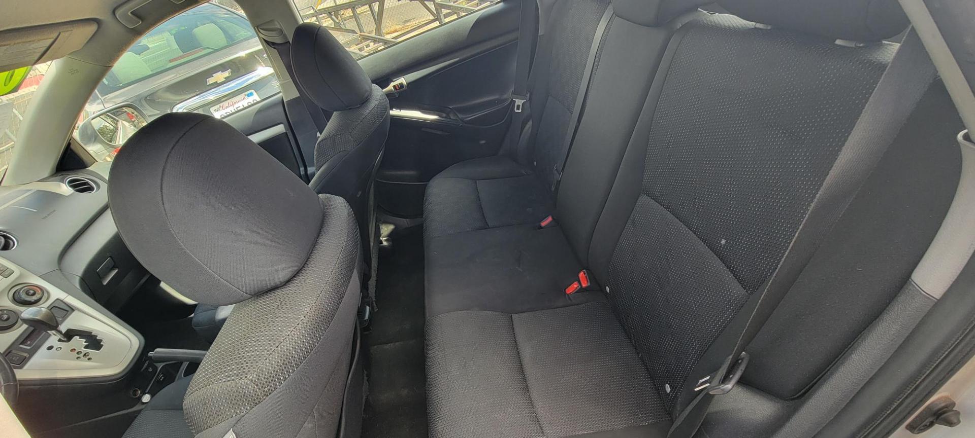 2009 Toyota Matrix S 5-Speed AT (2T1KE40E39C) with an 2.4L L4 engine, 5-Speed Automatic Overdrive transmission, located at 44356 Date Ave., Lancaster, CA, 93534, (661) 945-6555, 34.688919, -118.139374 - Photo#4
