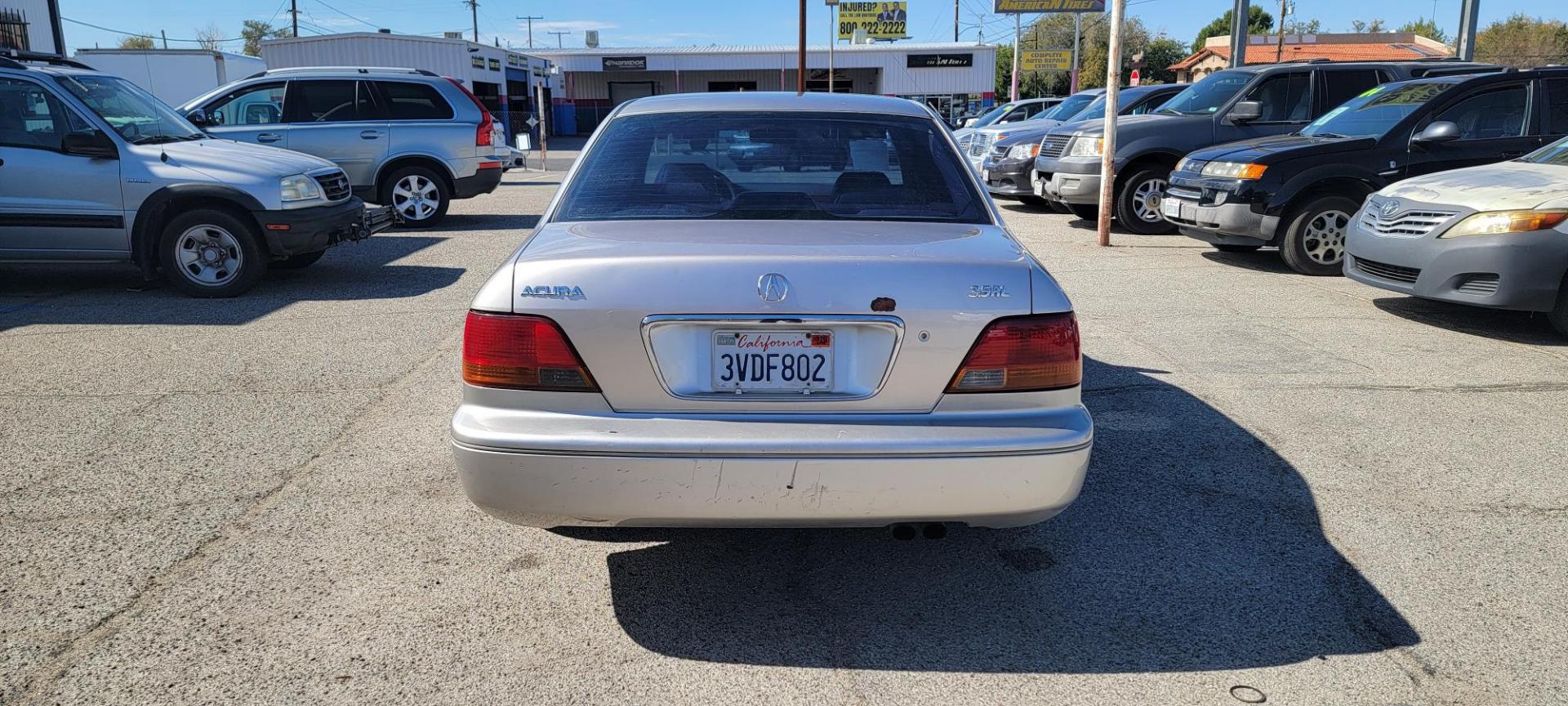1997 /GRAY Acura RL 3.5RL (JH4KA9658VC) with an 3.5L V6 SOHC 24V engine, 4-Speed Automatic Overdrive transmission, located at 44356 Date Ave., Lancaster, CA, 93534, (661) 945-6555, 34.688919, -118.139374 - Photo#3