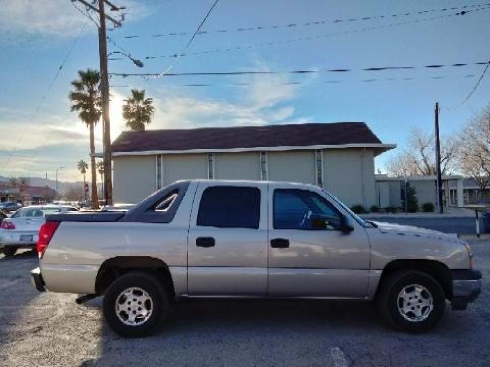 2005 Chevrolet Avalanche 1500 2WD (3GNEC12ZX5G) with an 5.3L V8 OHV 16V FFV engine, 4-Speed Automatic Overdrive transmission, located at 44356 Date Ave., Lancaster, CA, 93534, (661) 945-6555, 34.688919, -118.139374 - Photo #1