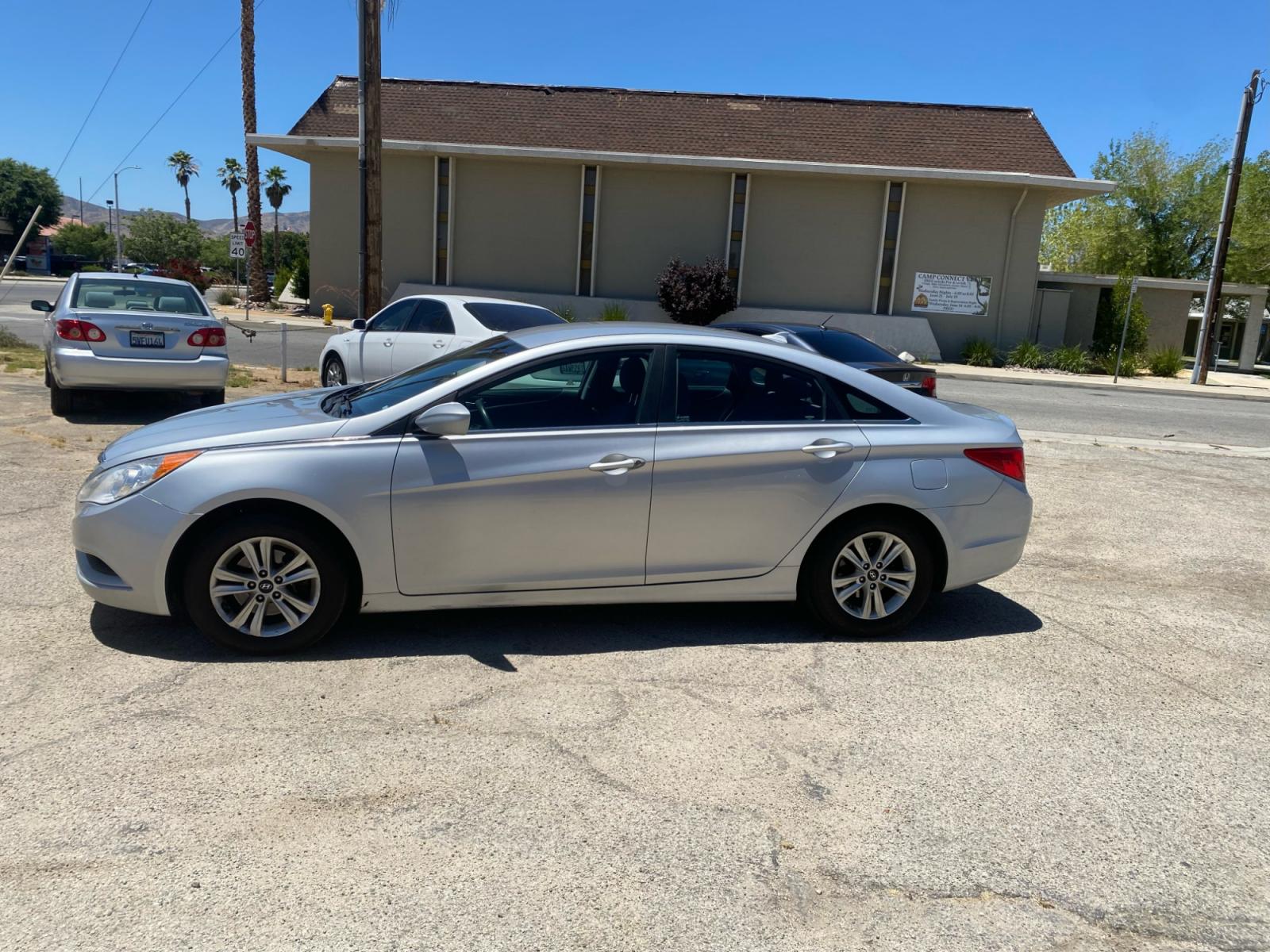 2013 Hyundai Sonata GLS (5NPEB4AC5DH) with an 2.4L L4 DOHC 16V engine, 6-Speed Automatic transmission, located at 44356 Date Ave., Lancaster, CA, 93534, (661) 945-6555, 34.688919, -118.139374 - Photo #1