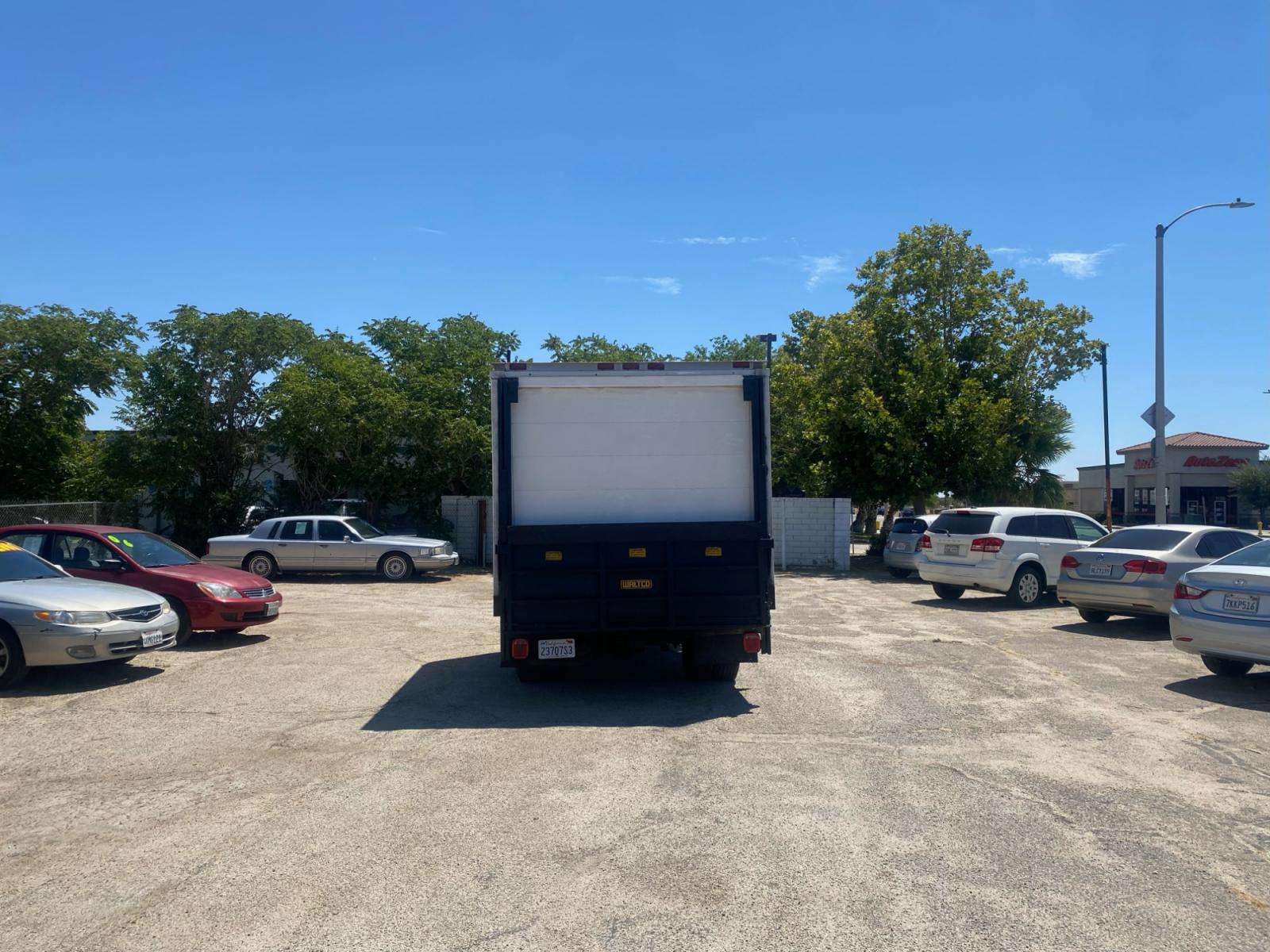 1988 GMC R3500 High Sierra 2WD (1GDHR34K4JJ) with an 5.7L V8 OHV 16V engine, located at 44356 Date Ave., Lancaster, CA, 93534, (661) 945-6555, 34.688919, -118.139374 - Photo #2